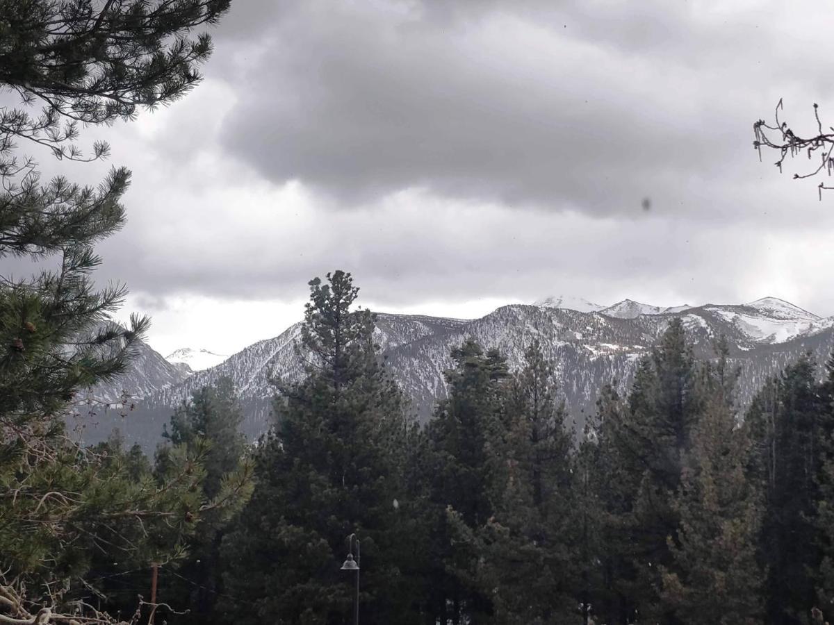 Ventura Grand Inn Mammoth Lakes Exteriör bild